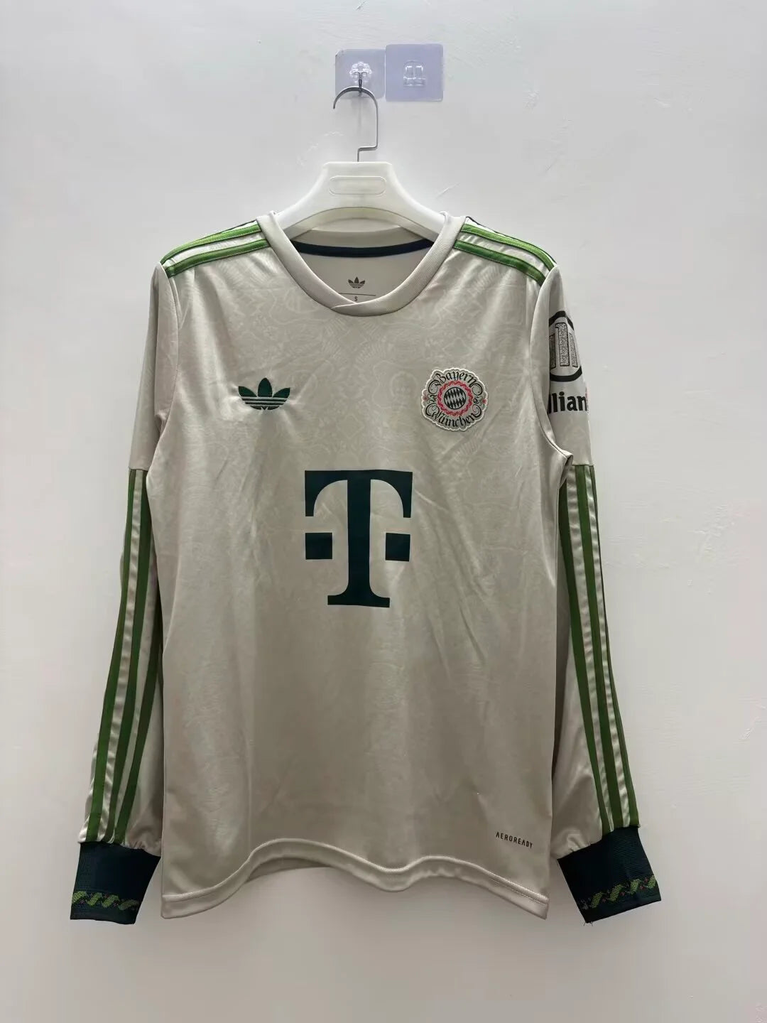 2025/2026 Bayern Munich Oktoberfest Special Edition Light Grey Long Sleeve Football Jersey